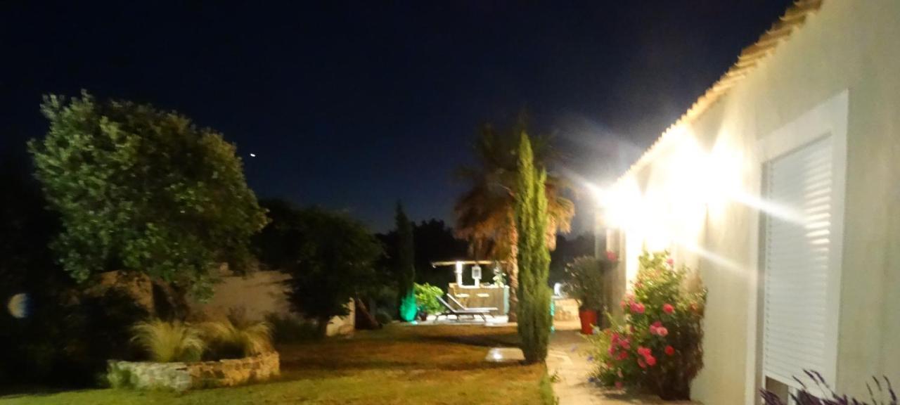 Aigues Marines Bed & Breakfast ภายนอก รูปภาพ