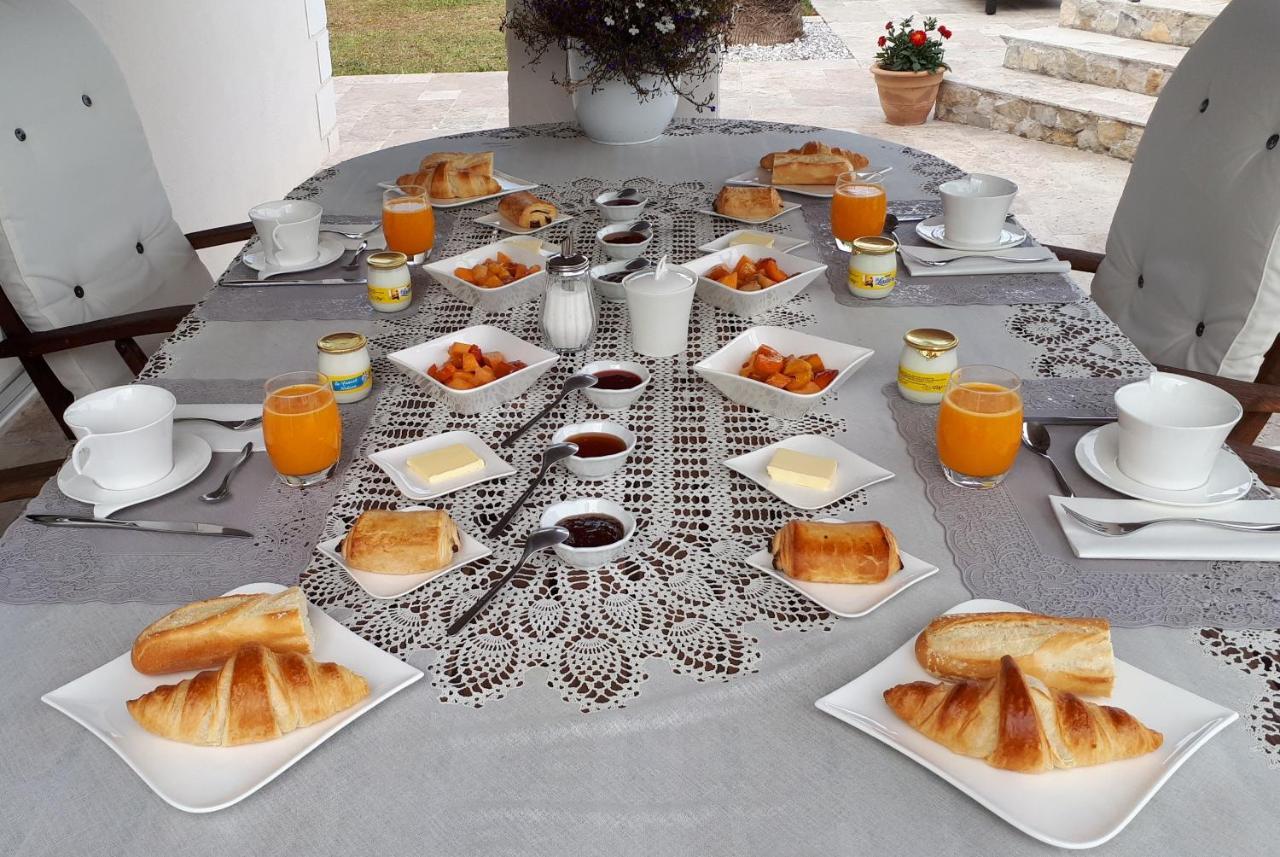 Aigues Marines Bed & Breakfast ภายนอก รูปภาพ